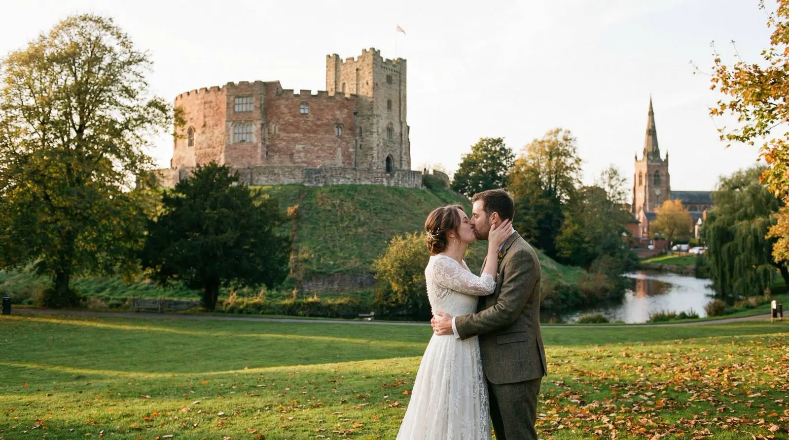 Example image: a couple, Tamworth